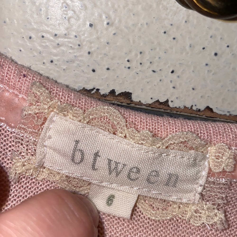 btween light pink ice skating ⛸ sequin longsleeve girls shirt ice skates size 6 - Picture 2 of 5